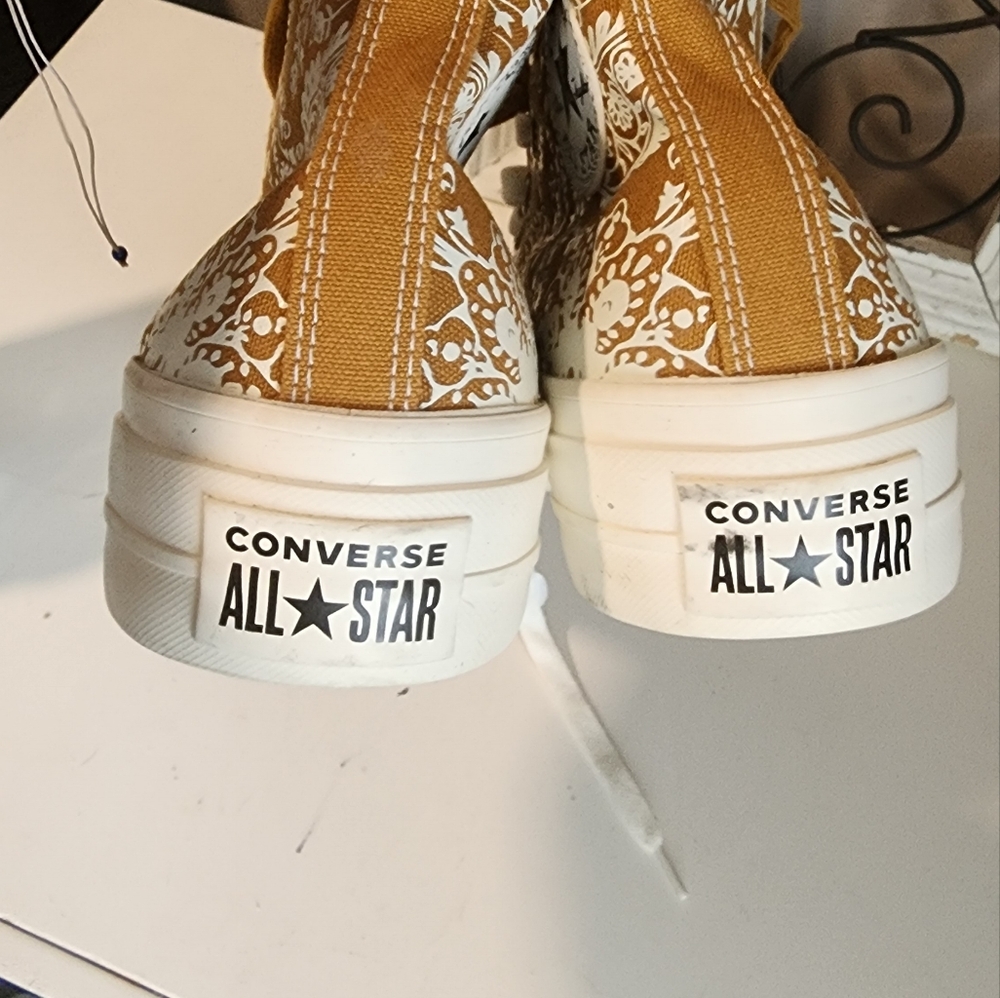 Converse All Stars Womens High-Top Sneakers -  Rare Brown and White Paisley 9 - Picture 4 of 6
